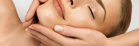 Speciale estate 2024: Il massaggio terapeutico al viso per donna e uomo!